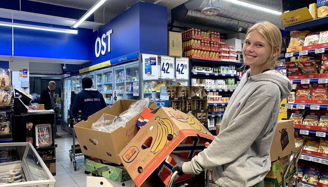 Tora (17) har fått seg jobb på Rema 1000 gjennom bydel Grünerløkka. Det synes hun er topp. Tora (17) har fått seg jobb på Rema 1000 gjennom bydel Grünerløkka. Det synes hun er topp.