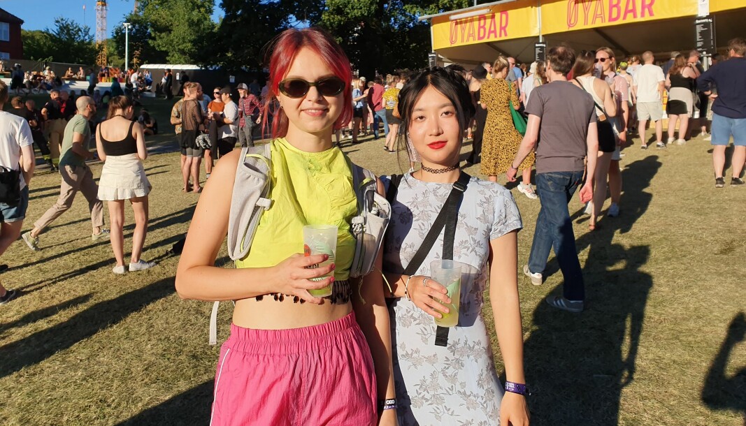 Zarina (30) og Aina (30) var begge frivillige under årets festival og kunne glede seg over å besøke Øyafestivalen hver dag.