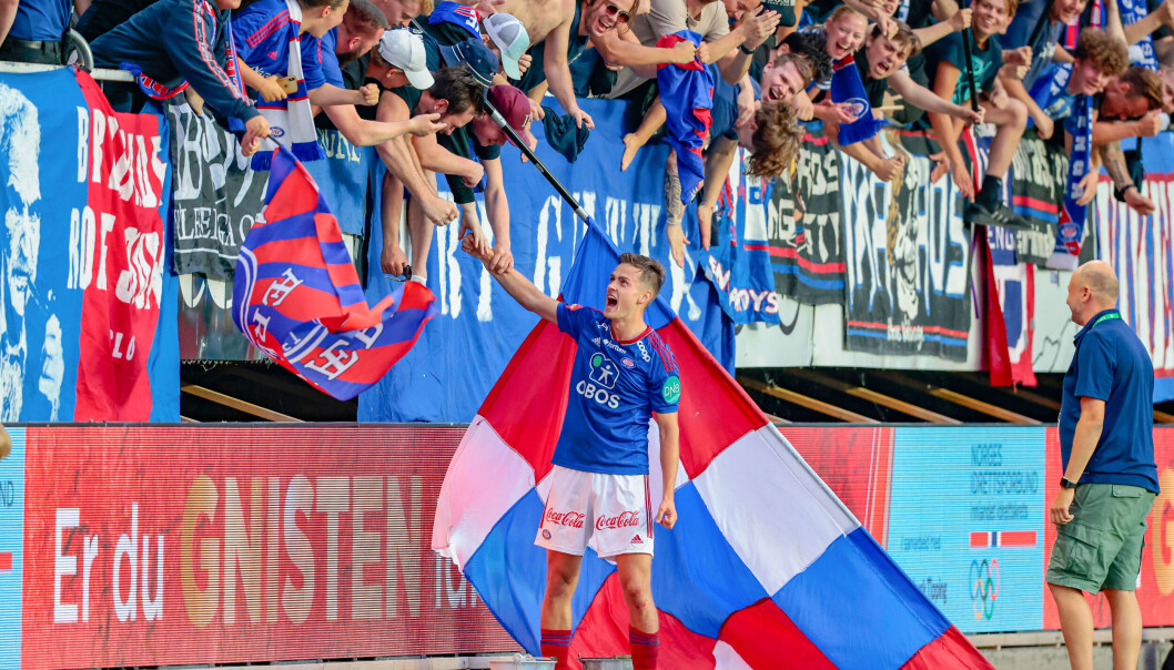 Henrik Udahl sendte Vålerenga i ledelsen og kunne juble med bortefansen. Henrik Udahl sendte Vålerenga i ledelsen og kunne juble med bortefansen.