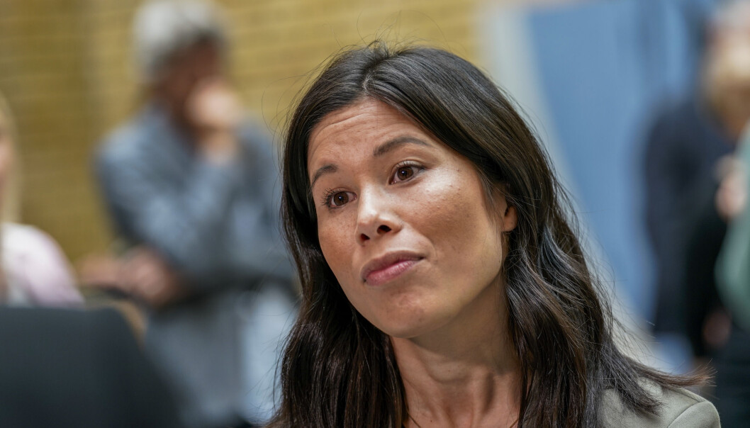 Lan Marie Berg (MDG) sier hun ikke har hatt ambisjoner om å bli partileder, men stiller seg til disposisjon for ledelsen. Lan Marie Berg (MDG) sier hun ikke har hatt ambisjoner om å bli partileder, men stiller seg til disposisjon for ledelsen.