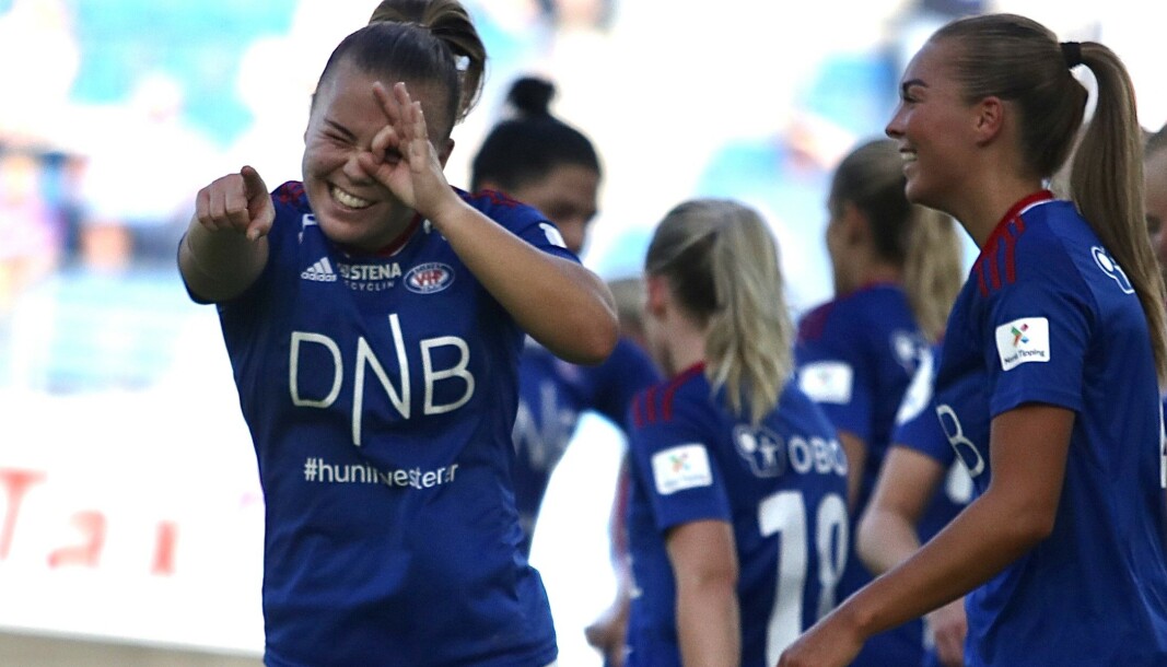 Olaug Tvedten og Vålerenga kunne juble over fortsatt å være best i byen lørdag ettermiddag. Olaug Tvedten og Vålerenga kunne juble over fortsatt å være best i byen lørdag ettermiddag.