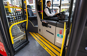 Kommunalt ansatte bussjåfører skal overvåkes mens de er på jobb: - Nå må Ruter og Unibuss stanses!