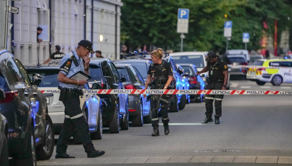 Oslo 20220830. Politiet leter etter spor etter at det skal ha blitt avfyrt skudd på Torshov i Oslo tirsdag kveld. Foto: Beate Oma Dahle / NTB