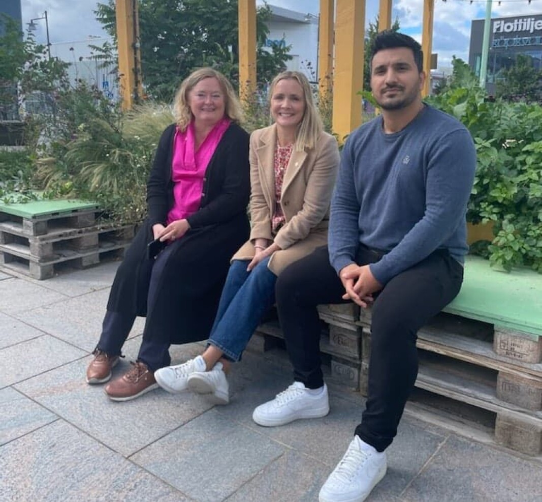Bystyrets miljø- og samferdselspolitikere er på studietur til Stockholm, men gleder seg over gode kollektivtall fra Oslo. Fra v. Anne Haabeth Rygg (H), Marit Kristine Vea (V) og Siavash Mobasheri (Rødt). Bystyrets miljø- og samferdselspolitikere er på studietur til Stockholm, men gleder seg over gode kollektivtall fra Oslo. Fra v. Anne Haabeth Rygg (H), Marit Kristine Vea (V) og Siavash Mobasheri (Rødt).