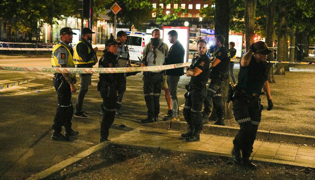 Kriminalitet bekjempes ikke med de sedvanlige ropene om mer politi, hardere straff, deportasjon eller mer kontroll og overvåkning, sier Farid Shariati i denne kronikken. Kriminalitet bekjempes ikke med de sedvanlige ropene om mer politi, hardere straff, deportasjon eller mer kontroll og overvåkning, sier Farid Shariati i denne kronikken.