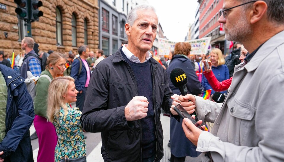 Statsminister Jonas Gahr Støre (Ap), flere regjeringsmedlemmer, stortingspolitikere og oslopolitikere deltok i regnbuetoget i Oslo lørdag.