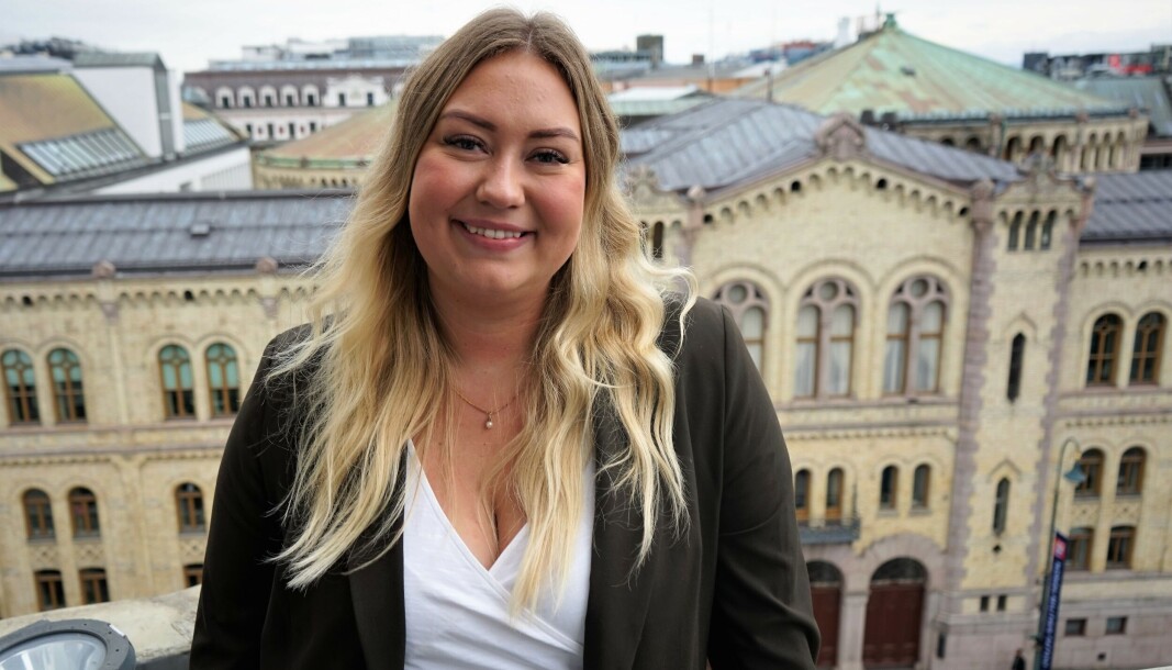 – Retten til fritt skolevalg handler også om muligheten til å søke seg bort fra nærskolen sin, påpeker Julianne Cornelia Ofstad (Frp). – Retten til fritt skolevalg handler også om muligheten til å søke seg bort fra nærskolen sin, påpeker Julianne Cornelia Ofstad (Frp).
