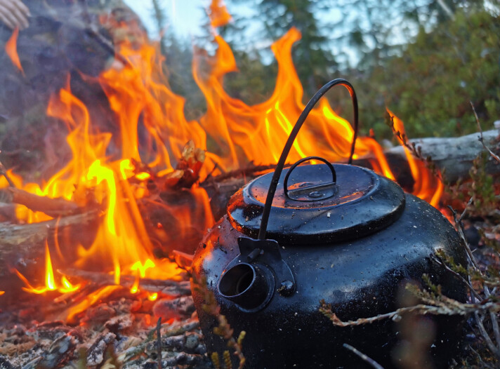 Bålsesongen er i gang, og Norsk Friluftsliv oppfordrer til å ta familien med ut. Bålsesongen er i gang, og Norsk Friluftsliv oppfordrer til å ta familien med ut.