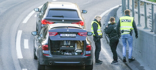 Mann skutt av politiet – forsøkte å ta seg inn i biler på E18 ved Bygdøy