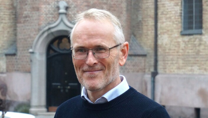 Kirkeverge Kjetil Haga forteller at kirken jobber aktivt med å få ned strømutgiftene. Kirkeverge Kjetil Haga forteller at kirken jobber aktivt med å få ned strømutgiftene.