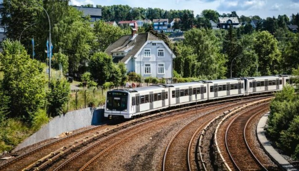Bryn bru på Østensjøbanen rives søndag 9. oktober.