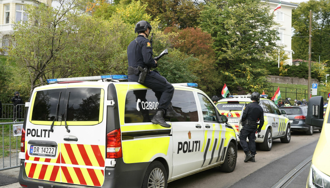 Politiet mener de har kontroll etter demonstrasjonen ved Irans ambassade torsdag ettermiddag.