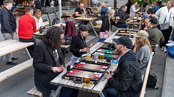 Norgesmesteren i backgammon deler byens beste utesteder for brettspill Norgesmesteren i backgammon deler byens beste utesteder for brettspill