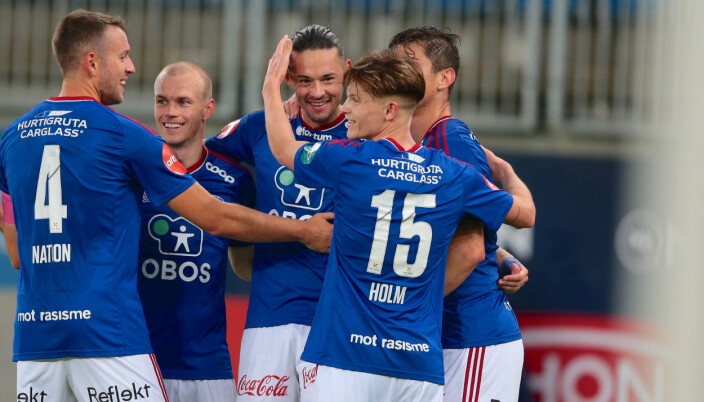 Vålerenga jubler for scoring mot Strømsgodset. Vålerenga jubler for scoring mot Strømsgodset.