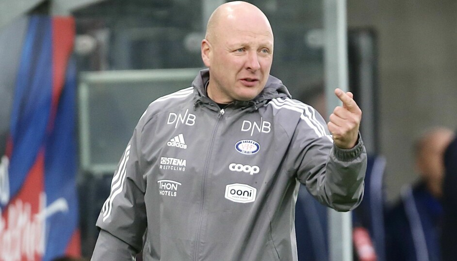 Nils Lexerød har hatt en god debutsesong som trener for Vålerenga-damene.