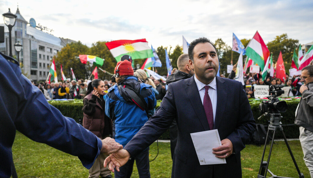 – Deres kamp er min kamp, sier stortingspresident Masud Gharahkhani, som holdt appell foran Stortinget søndag kveld. – Deres kamp er min kamp, sier stortingspresident Masud Gharahkhani, som holdt appell foran Stortinget søndag kveld.