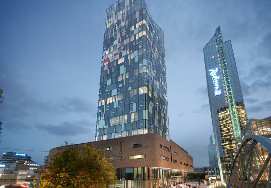 Det nye bygget til venstre blir like høyt som Oslo Plaza, og får plass til 1000 kontorplasser. Det nye bygget til venstre blir like høyt som Oslo Plaza, og får plass til 1000 kontorplasser.