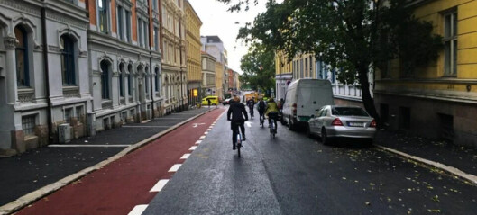Hva koster rød asfalt i sykkelfelt? Nye tall viser at den røde asfalten i Oslo er dyrere enn tidligere oppgitt