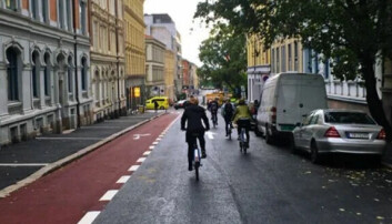 Hva koster rød asfalt i sykkelfelt? Nye tall viser at den røde asfalten i Oslo er dyrere enn tidligere oppgitt