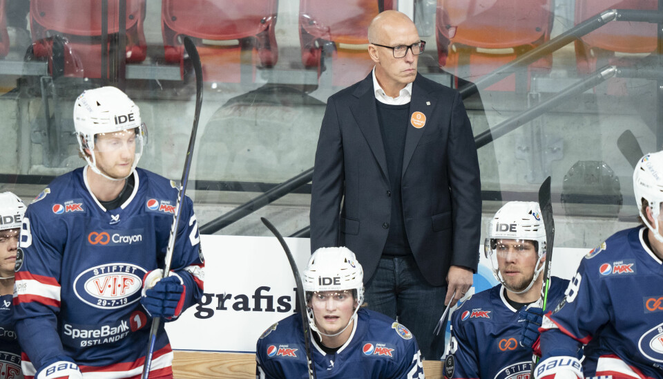– Vi må bli bedre til å spille bedre gjennom hele kampen, sier Vålerenga-trener Fredrik Andersson.