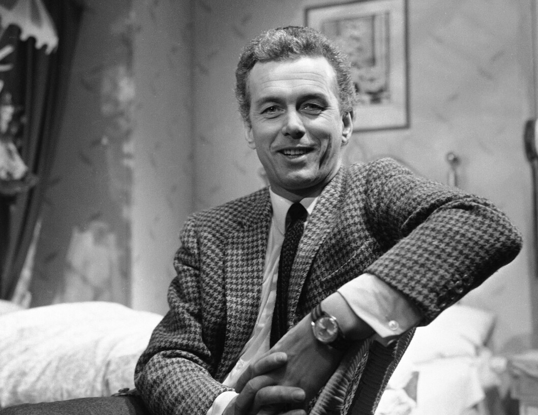 Toralv Maurstad etter at han hadde blitt teatersjef ved Oslo Nye Teater i 1967. Toralv Maurstad etter at han hadde blitt teatersjef ved Oslo Nye Teater i 1967.