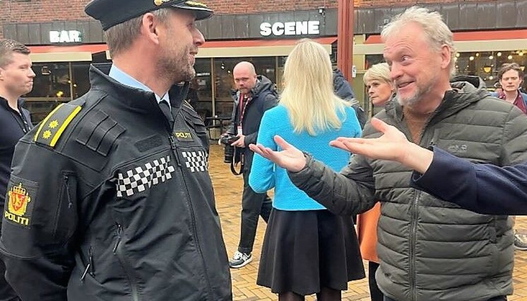 Raymond Johansen er glad for politiposten på Tøyen, men har han glemt politiposten som ble lagt ned på Holmlia? spør skribenten. Raymond Johansen er glad for politiposten på Tøyen, men har han glemt politiposten som ble lagt ned på Holmlia? spør skribenten.