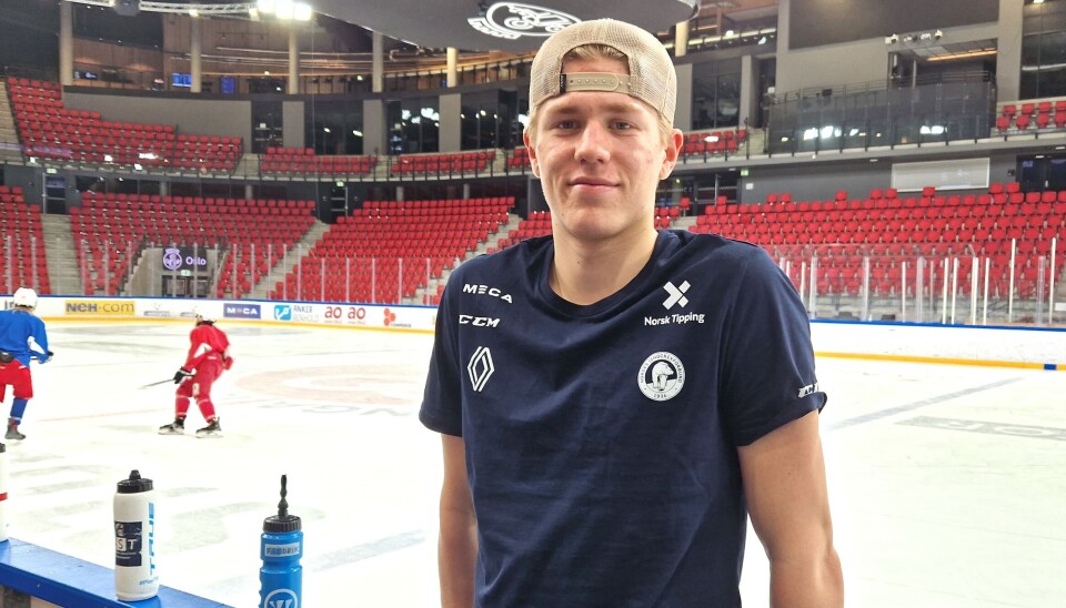 Vålerenga-gutten Michael Brandsegg-Nygård har stor suksess i svensk ishockey om dagen. — Drømmen er en dag å spille i NHL, innrømmer han. Vålerenga-gutten Michael Brandsegg-Nygård har stor suksess i svensk ishockey om dagen. — Drømmen er en dag å spille i NHL, innrømmer han.