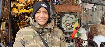 Etter 12 år tvinges Muluken (55) til å legge ned bruktbutikken på Grønland: - Til slutt knuser de drømmen min