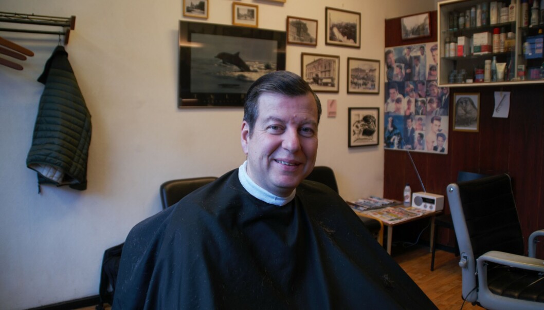 Får støtte fra sognepresten i Grønland kirke: Lars Martin Dahl sier han var innom Merkatå for å kjøpe vinylplater. Nå oppfordrer han alle til å handle julegavene sine hos Muluken. Får støtte fra sognepresten i Grønland kirke: Lars Martin Dahl sier han var innom Merkatå for å kjøpe vinylplater. Nå oppfordrer han alle til å handle julegavene sine hos Muluken.
