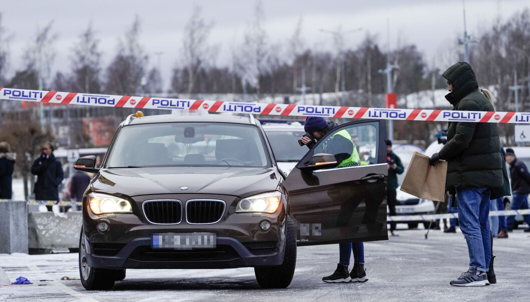 Stedet der en mann i 20-årene ble funnet skutt i en bil på parkeringsplassen ved IKEA på Furuset tirsdag ettermiddag. Stedet der en mann i 20-årene ble funnet skutt i en bil på parkeringsplassen ved IKEA på Furuset tirsdag ettermiddag.