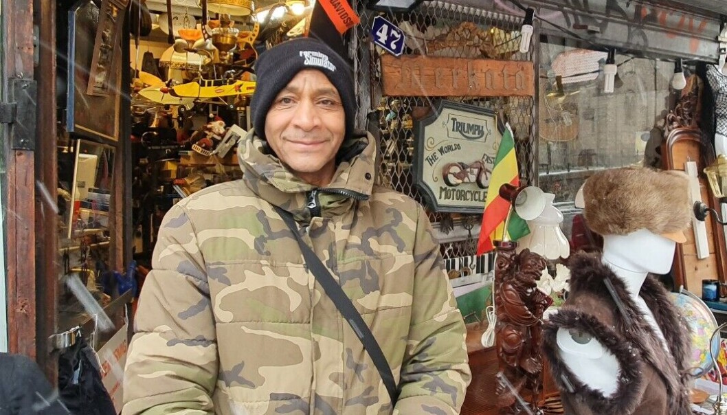 Nyheten om bruktbutikken Merkatå og eier Muluken Debele Tabor (55), som nå må være ute av Grønlandsleiret 47 innen tre måneder, har skapt stort engasjement i nabolaget. Nyheten om bruktbutikken Merkatå og eier Muluken Debele Tabor (55), som nå må være ute av Grønlandsleiret 47 innen tre måneder, har skapt stort engasjement i nabolaget.