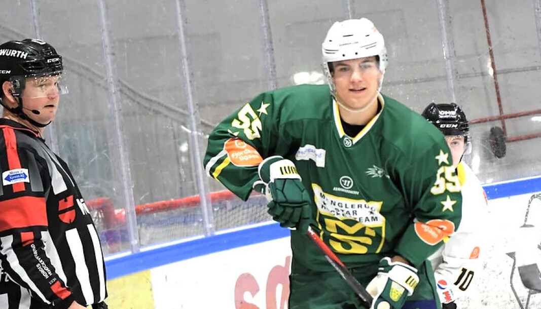 Backtalentet Jonas Nyhus Myhre skal prøvespille for Vålerenga mot Stavanger Oilers torsdag. Backtalentet Jonas Nyhus Myhre skal prøvespille for Vålerenga mot Stavanger Oilers torsdag.
