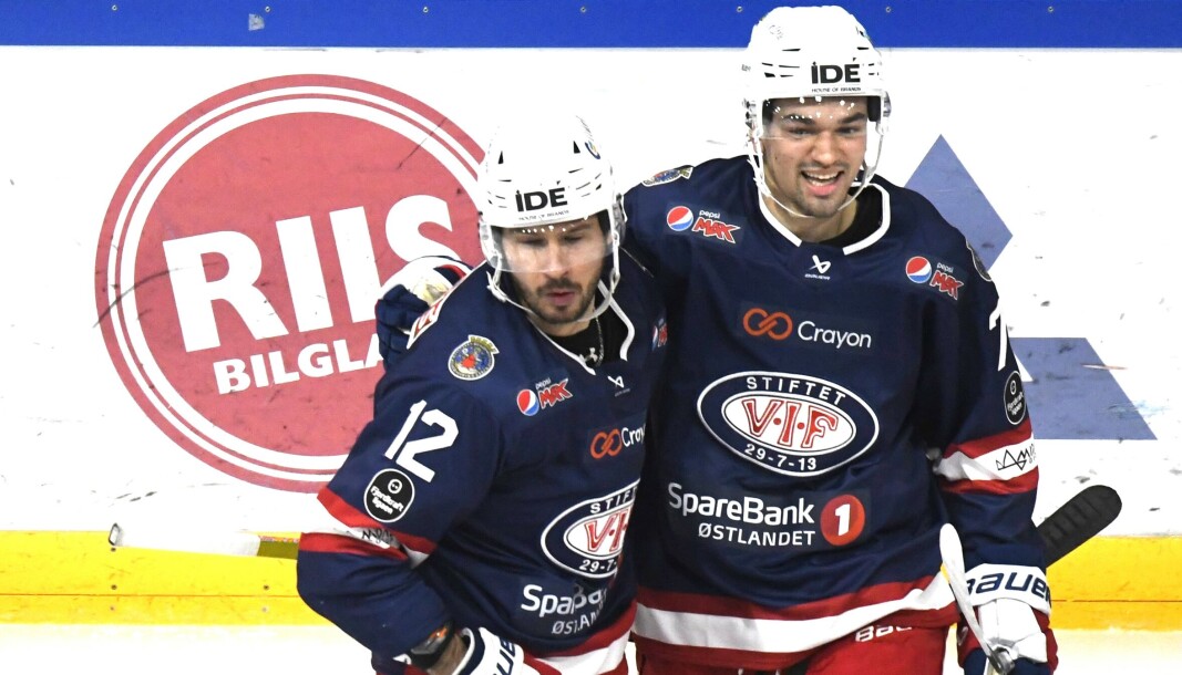 Med to mål og to assist klarte likevel ikke superduoen Mark Auk (t.v) og Darien Craighead å hindre Vålerenga-tap torsdag kveld. Med to mål og to assist klarte likevel ikke superduoen Mark Auk (t.v) og Darien Craighead å hindre Vålerenga-tap torsdag kveld.