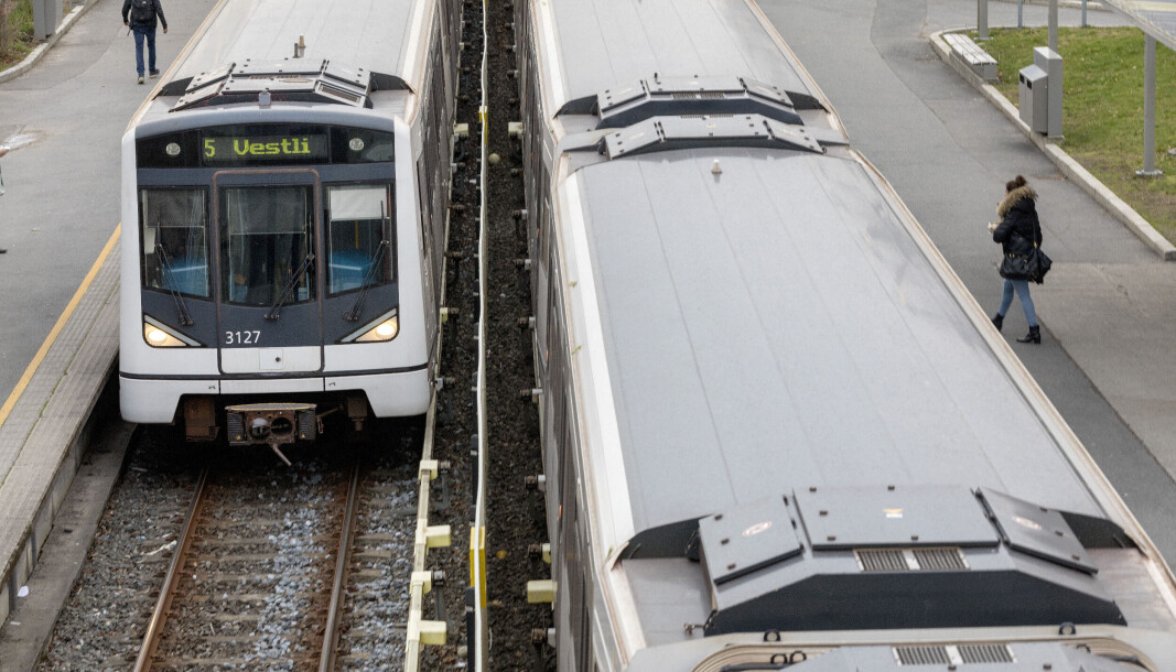 En t-banefører ble tatt i promillekontroll på Tøyen t-banestasjon. En t-banefører ble tatt i promillekontroll på Tøyen t-banestasjon.
