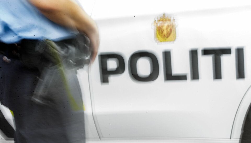 OSLO 20160620.Politiet i arbeid. Politi med politilogo på bil.Modellklarert til redaksjonell bruk.