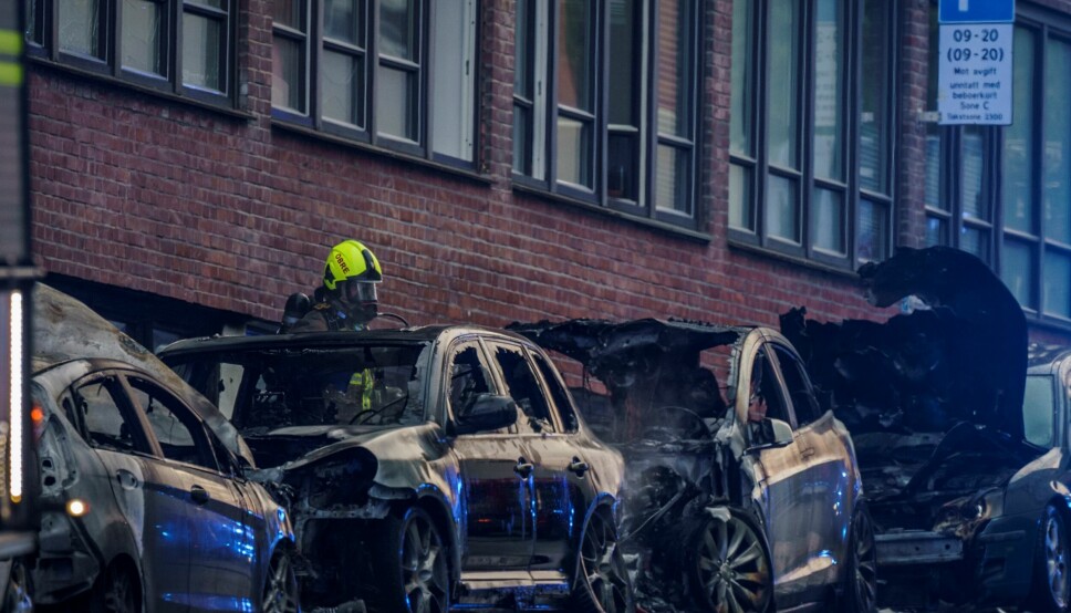 Flere biler ble påtent på Enerhaugen i august. En av mange påsatte bilbranner i Oslo i fjoråret.