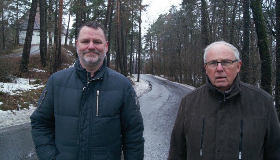 Den smale Strømsborgveien er livsfarlig, sier de lokale på Bygdøy. Jens Jørgen Lie (t.v.) er leder av Frogner bydelsutvalg, og skal ta opp saken i møte med bydelsutvalget i slutten av måneden.