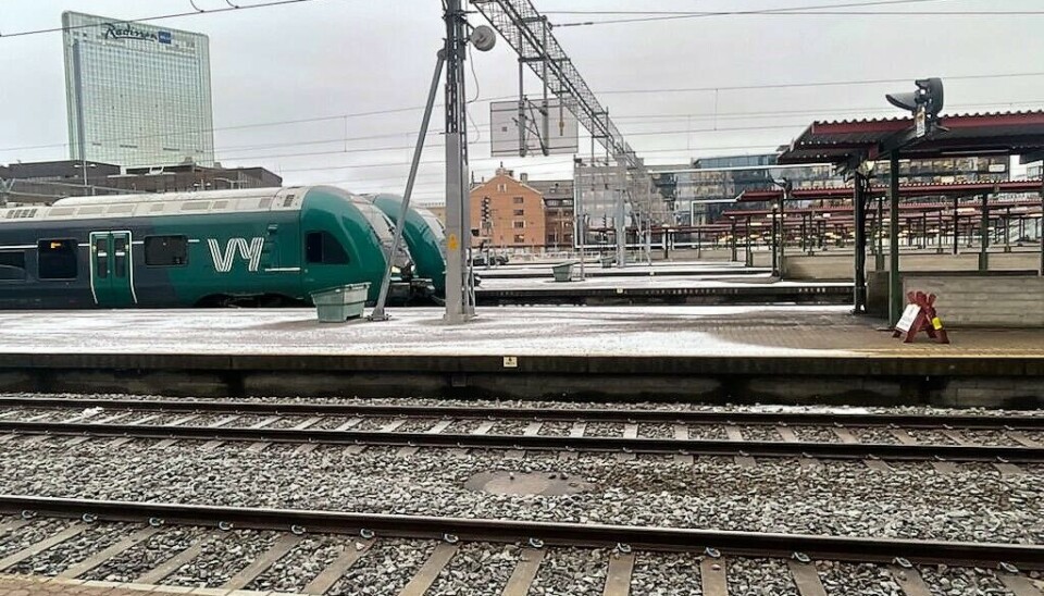 Røykutvikling fra toget på Oslo S har nå avtatt.