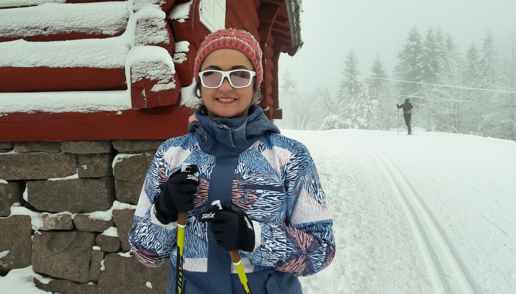 Med norsk kjæreste kan det være nødvendig å tilegne seg skikunnskaper. Virginia Serrano (29), bor på Hasle, men kommer fra Spania. Hun deltok på Learn2skis kurs for nybegynnere på Frognerseteren i helga