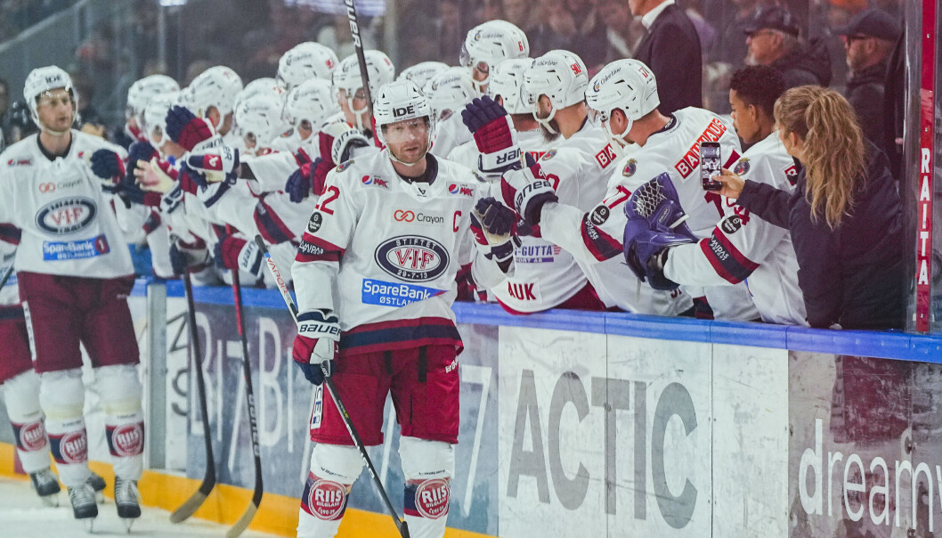 Vålerenga slo byrival MS og unngikk å tape terreng til serieleder Stavanger Oilers. Vålerenga slo byrival MS og unngikk å tape terreng til serieleder Stavanger Oilers.