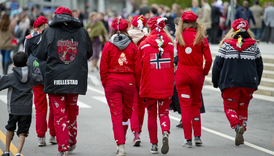Oslo 20150517.Slitne russ under 17. mai-feiringen i Oslo sentrum søndag.
