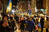 Demonstrasjon på vei ned Karl Johan på ettårsdagen for Russlands invasjon av Ukraina.