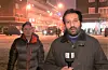 Christian Rosland (41) ved siden av TV2s reporter Kadafi Zaman på Frithjof Nansens plass ved Rådhuset i Oslo.