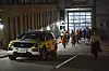 Oslo 20230227. Politiet er på plass for å fjerne aktivistene som demonstrerer inne i resepsjonen til Olje- og energidepartementet. De demonstrerer mot vindturbinene på Fosen.