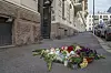 Blomster lagt ned kort tid etter drapet på tobarnsmoren Fevziye Kaya Sørebø (50) i Tostrups gate på Frogner i april 2021.