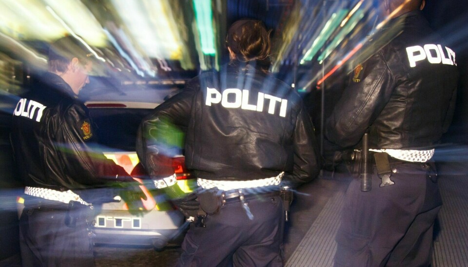 Politiet er på Grünerløkka etter en voldshendelse.