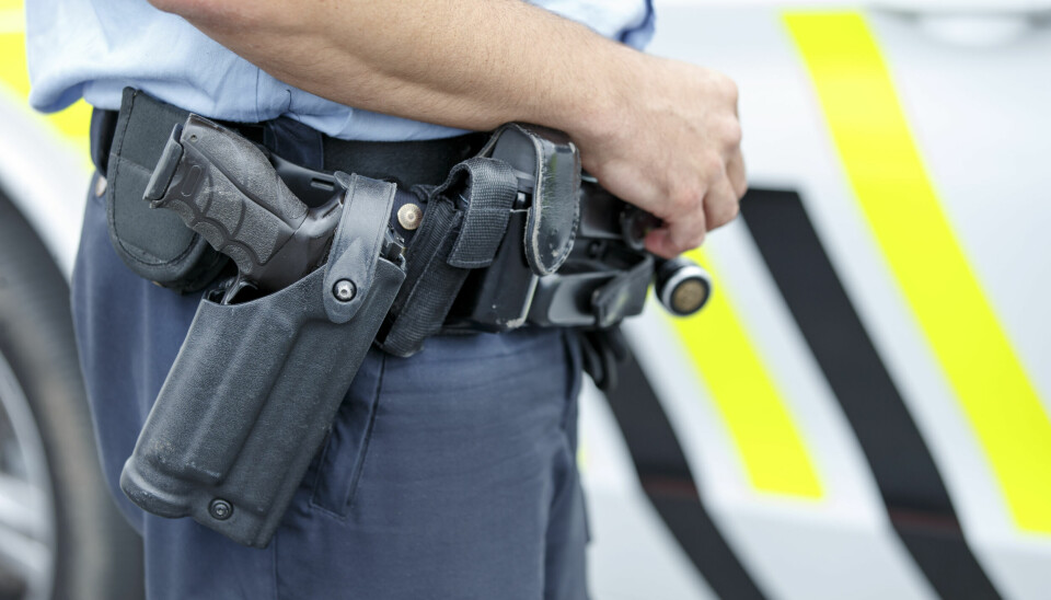 OSLO 20160620.Politiet i arbeid. Politiets belte med bla. Pistol, pepperspray, ekstra magasin, batong og hansker.