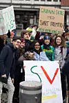 Demonstrasjon fra elever ved Natur videregående skole 30. mars 2023 ved rådhuset.