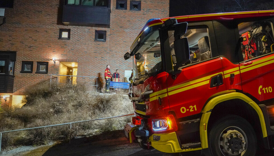 Oslo 20230408. En person er alvorlig skadd etter en brann i en leilighet på Skøyen i Oslo. Vedkommende er sendt til sykehus.Foto: Terje Pedersen / NTB