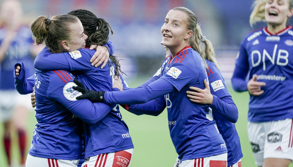 Vålerenga-kvinnene fikk nok en gang mange mål å juble for i Toppserien da Åsane ble knust 4-1.